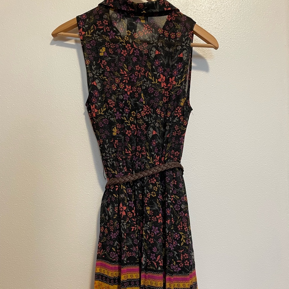 Summer flowers prints dress.